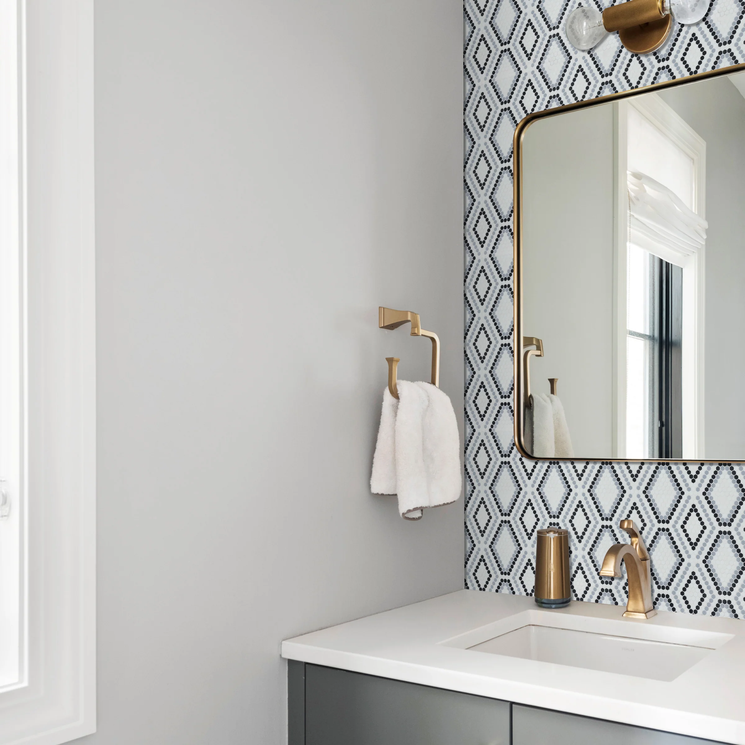 Geometro Python Hopi Matte Recycled Glass Mosaic - Image 5