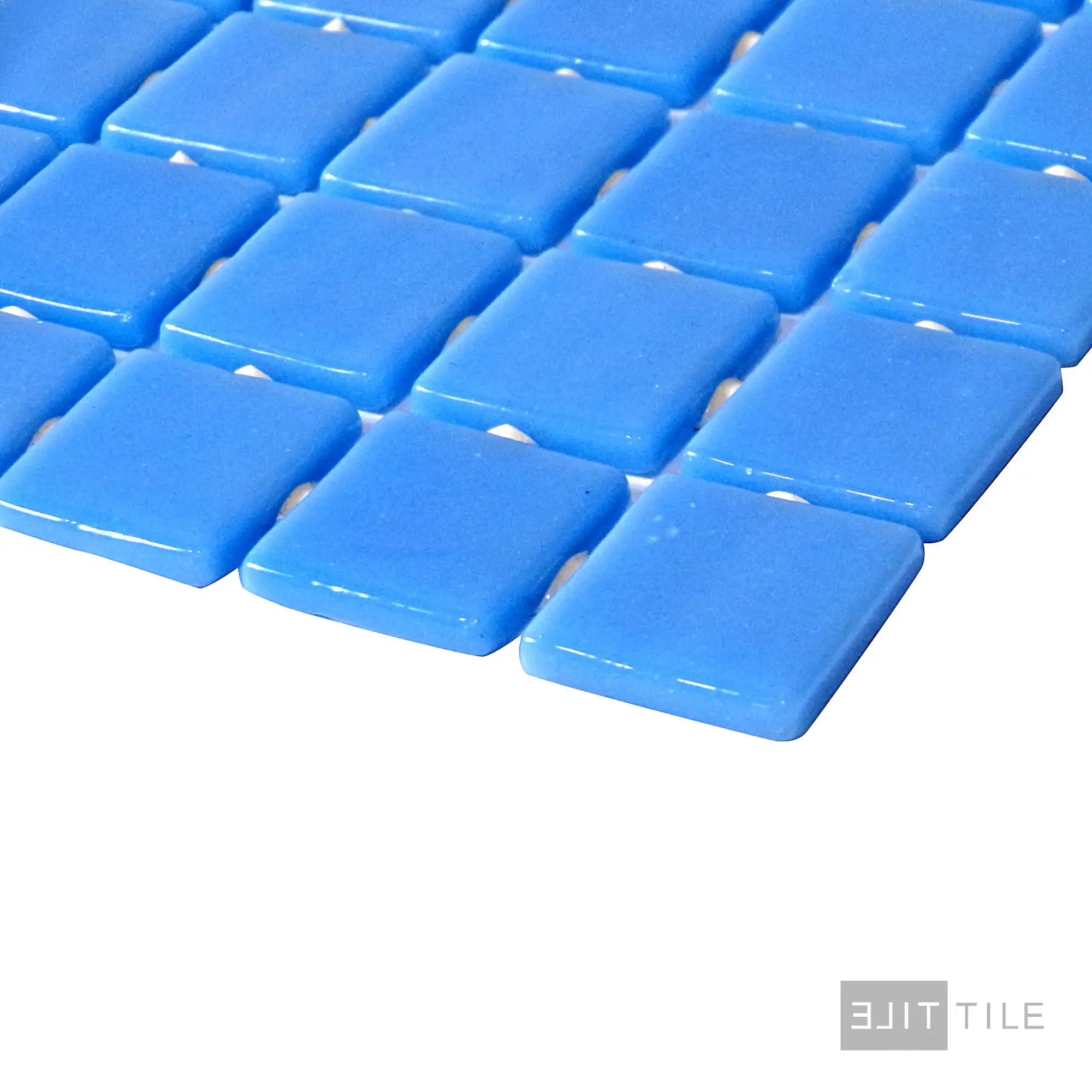 Lisa Pool Rated Square Glass Mosaic 12X18 Azul Claro Glossy - Image 4