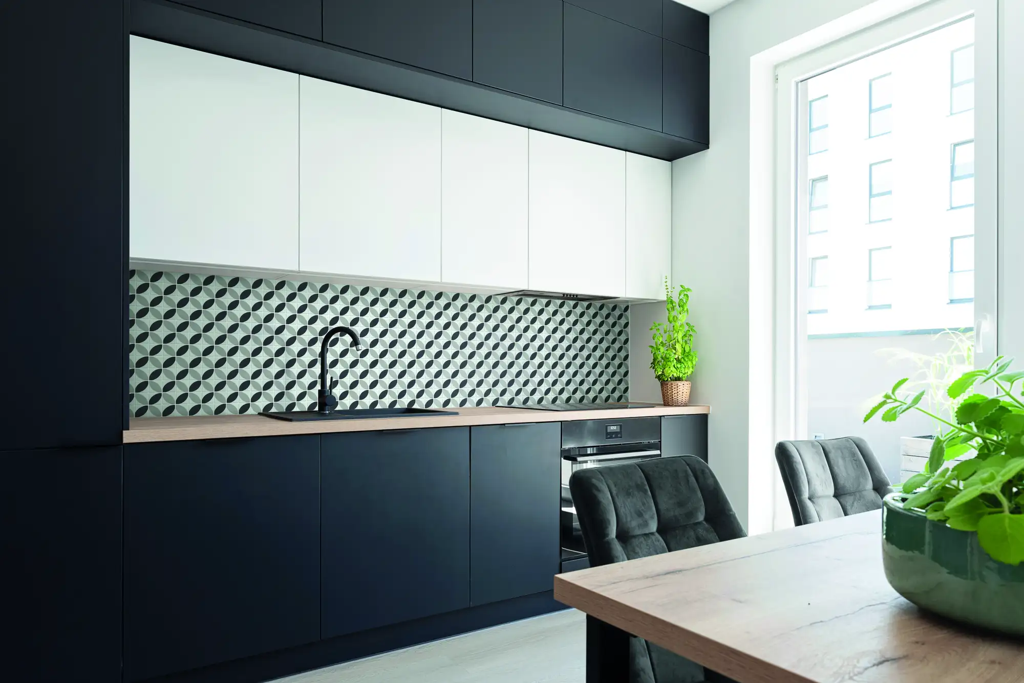 Icon Penta Dahlia Mix 2X2 Black Matte - Image 2