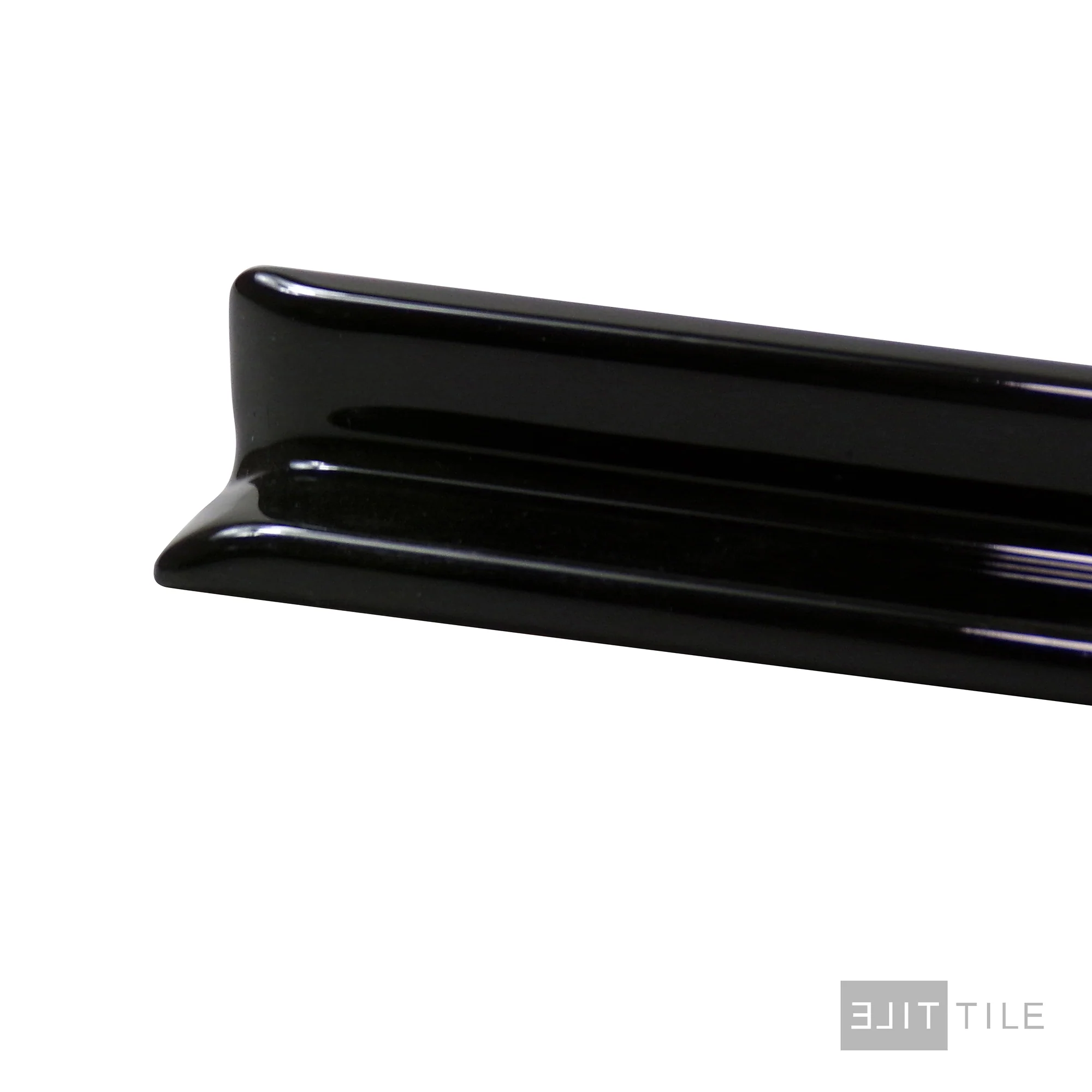 Sanitary Restaurant Cove Base Outside Corner 1X6 Black Glossy - Image 3