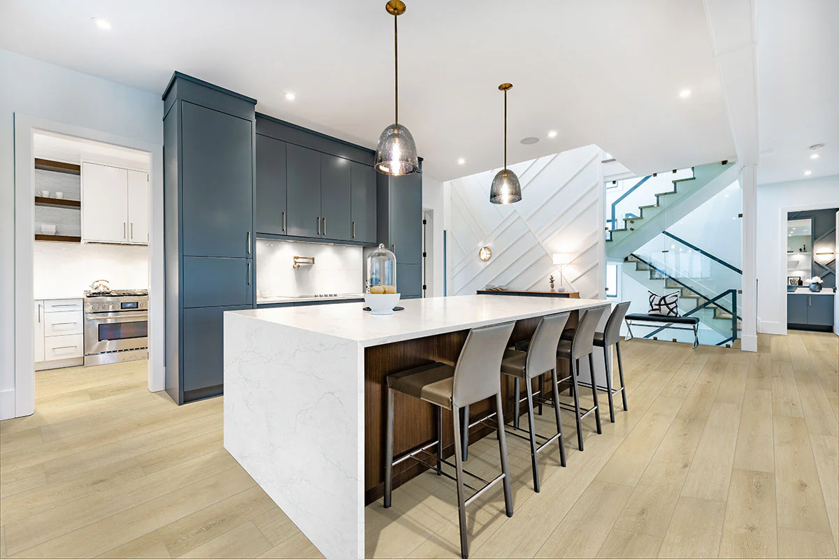 Smithcliffs Lanston Oak 7X48 Low Gloss Vinyl - Image 2