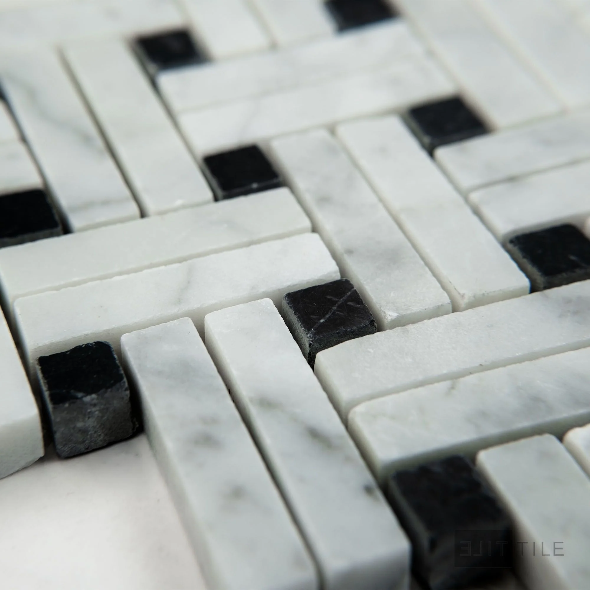White Carrara Marble Stanza W/ Negro Marquina Honed Mosaic - Image 3